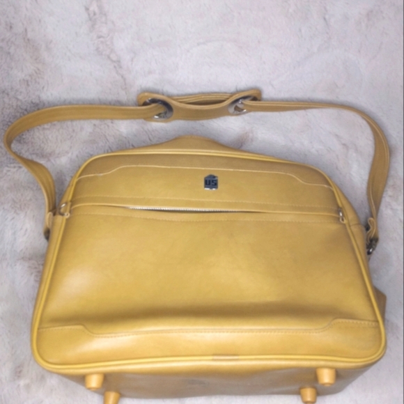 United States Luggage Corp Handbags - Vintage Retro United States Luggage Corp Classic Shoulder Strap 70s 80s Carry On